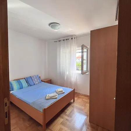 Apartment Belani, Own Parking Tivat Buitenkant foto